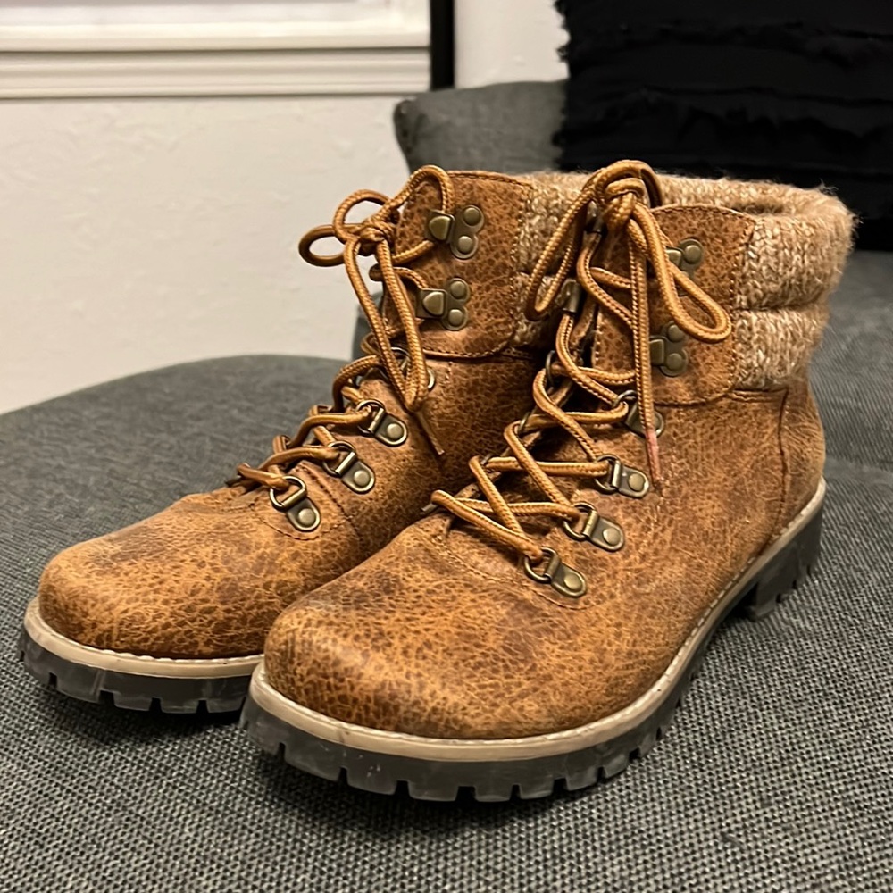Cliffs “Hiking” Boot